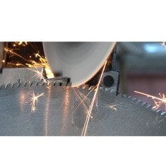 Freud 2,5 mm Kalınlığında LU1E 0100 24 Diş 25 Lik Masif Daire Testere