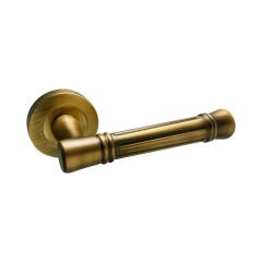 Doğanlar Venedik Rozetli Kapı Kolu Olifka Yale Kapısı